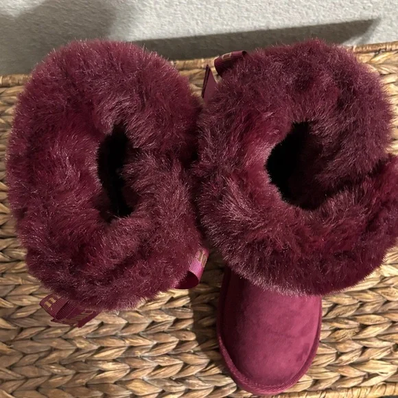 Juicy Couture Burgundy Fur Boots - Picture 3 of 4